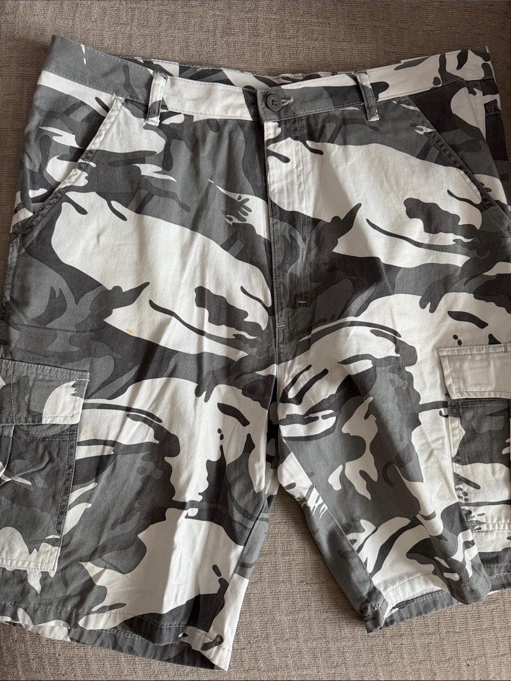 Wrangler Gray & White Camo Cargo Shorts, Size:36